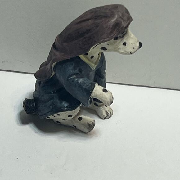 Dogtivity Shepherd Dog Dalmatian Nativity Figurine Resin Christmas Manger Figure - Picture 15 of 16